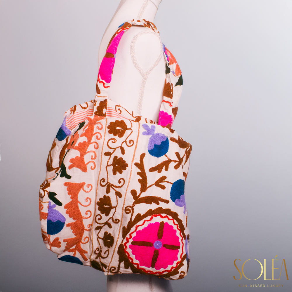 
                  
                    PomeGranadas Suzani Tote Bags - Soléa
                  
                