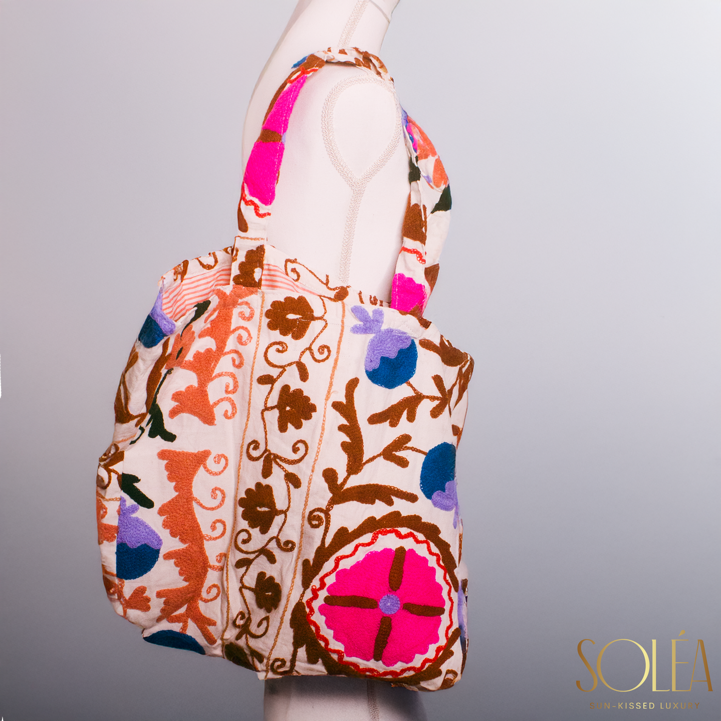 
                  
                    PomeGranadas Suzani Tote Bags - Soléa
                  
                